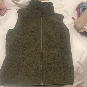 Amazon Essentials Forest Green Fleece Vest